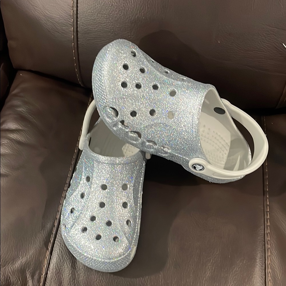 CROCS Silver clogs with Adjustable Heel Strap and Ventilation